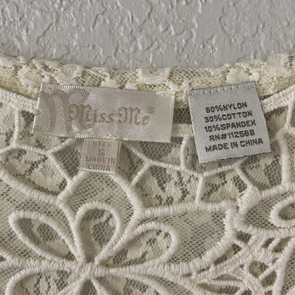 MissMe Lace Top - Picture 3 of 3